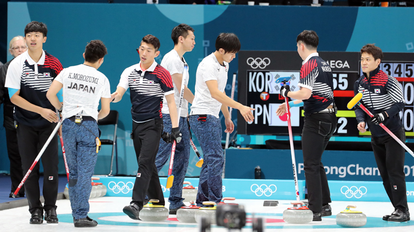 한일전 승리한 한국 남자 컬링대표팀