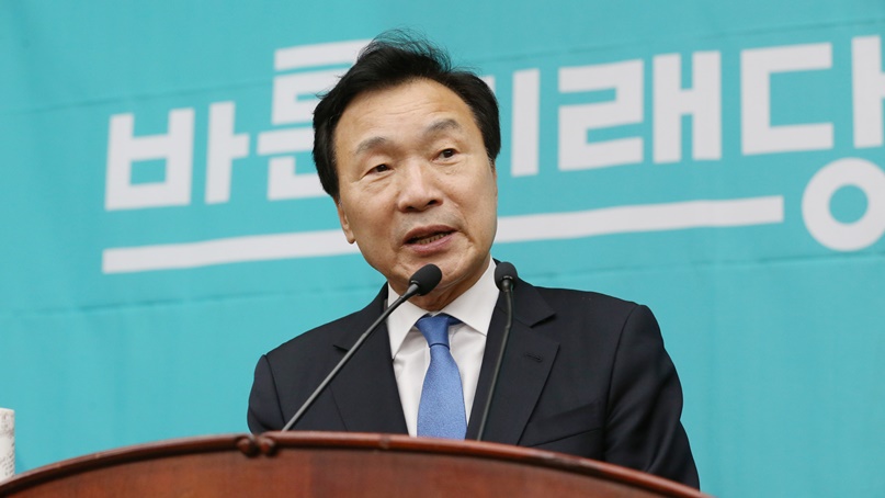 손학규 '원칙 없는 정부 한심'…국회 패싱 비준 맹비난 