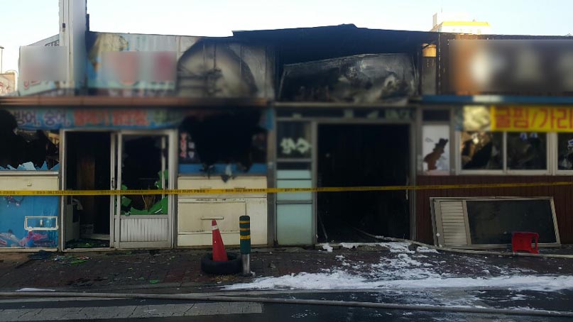 목포 중앙시장 인근 식당가 화재…점포 13곳 소실
