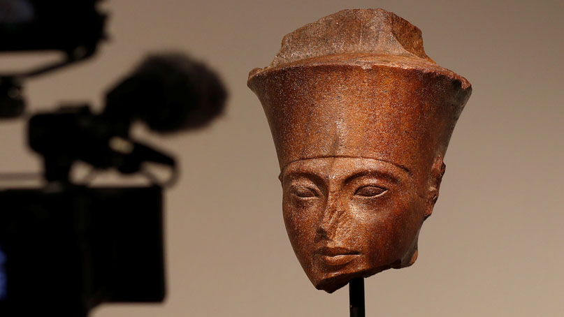 3000년된 투탕카멘 조각상, 이집트 반대에도 69억원에 낙찰 