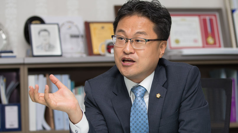 김정우 '정부기관 日 전범기업 수의계약 금지' 법안 발의