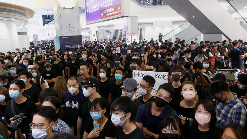 홍콩법원, '공항시위 금지령' 무기한 연장