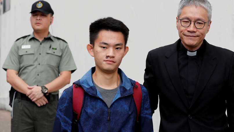 홍콩시위 촉발한 '여자친구 살인범' 석방…'홍콩인에 죄송'