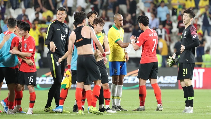 '삼바 축구'에 0-3 완패…골가뭄 해소가 숙제