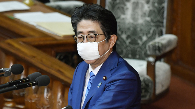일본, 한국 등 외국인 입국 제한 5월 말까지 연장