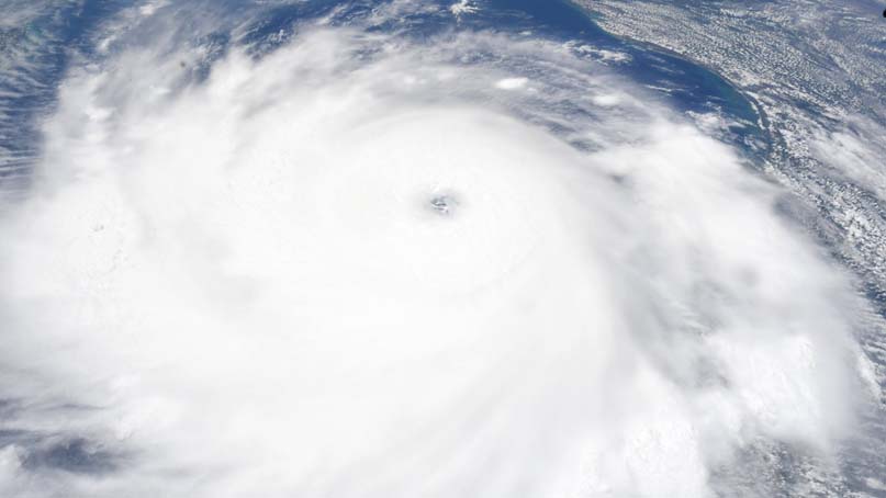 6ｍ 폭풍해일 동반 4등급 허리케인 '로라' 美 접근