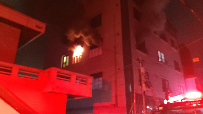 울산 남구서 빌라 3층서 화재…주민 4명 연기 흡입