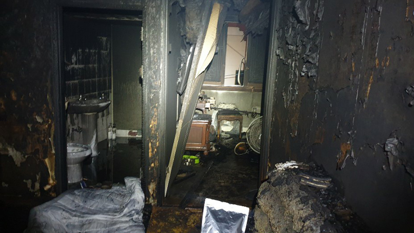 부산 빌라 2층서 화재…동거하던 40대 남녀 숨져