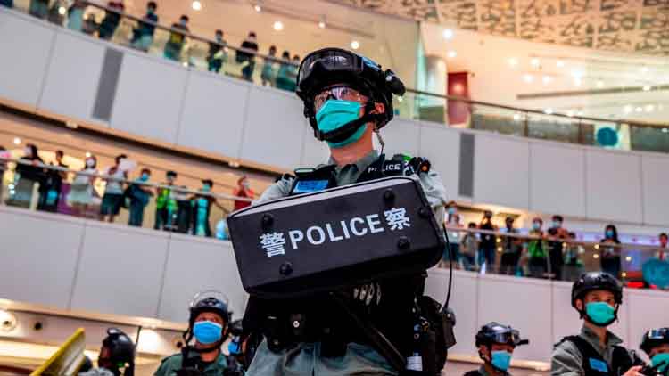 홍콩보안법의 '위력'…美변호사 등 '국가전복' 50여명 동시 체포