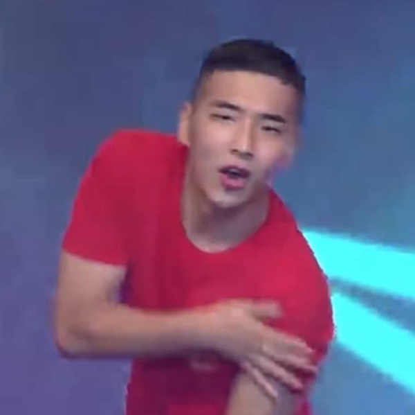 지난 2019년 8월 해병 제1사단 위문열차(국방TV) 공연에서 장기자랑에 참가했던 김대경씨의 모습. / 국방TV 캡처