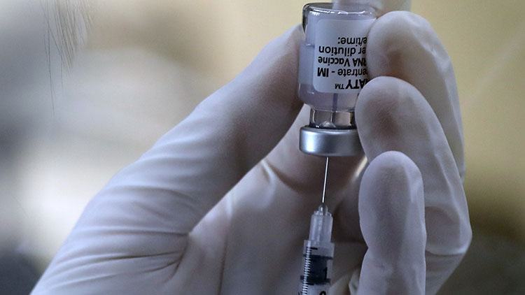 [단독] 화이자 백신 접종한 70대, 하루 만에 숨져…국내 첫 사례