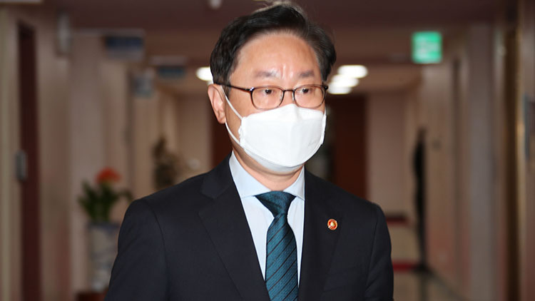 박범계 '검찰총장 후보 추천, 여러 요소 고려중'