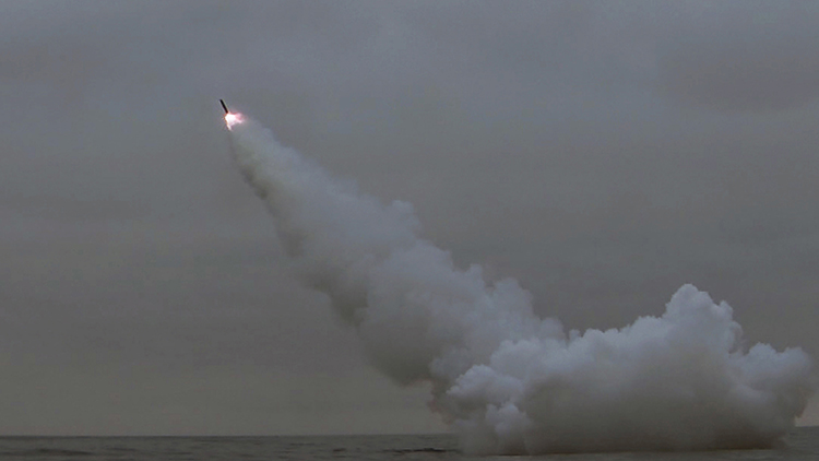 북한은 지난 12일 새벽 전략순항미사일 2기를 발사했다고 13일 밝혔다. /연합뉴스