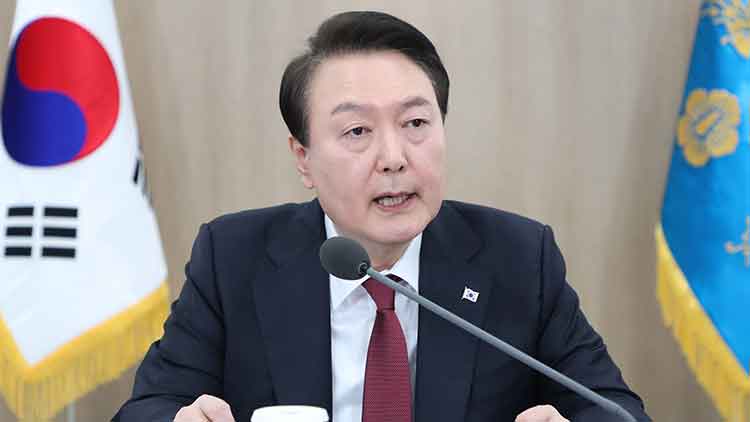 윤석열 대통령이 29일 서울 용산 대통령실 청사에서 열린 제15차 비상경제민생회의에서 발언하고 있다. /대통령실통신사진기자단