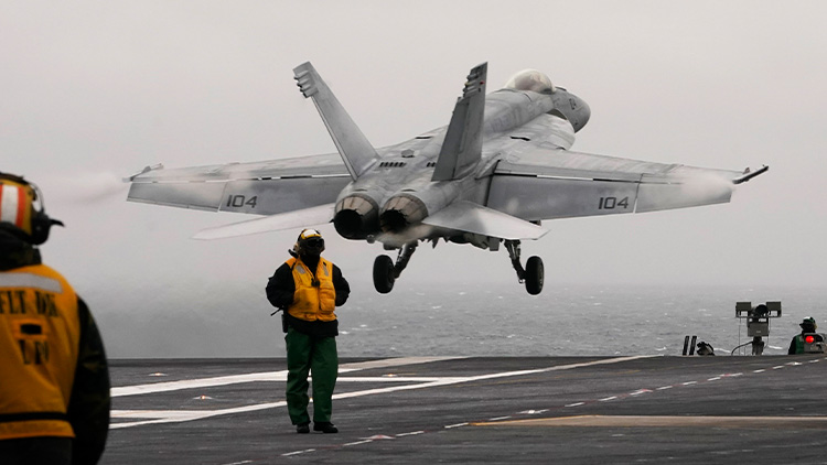 미 항공모함 제럴드 포드함에서 이륙하는 F/A-18 E /AP=연합뉴스