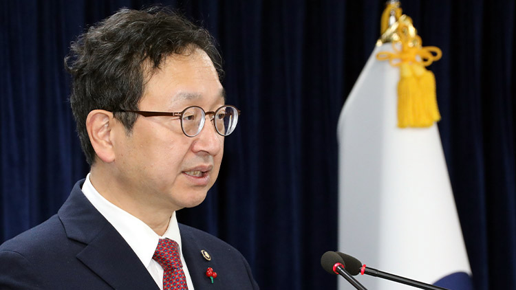 정승윤 국민권익위원회 부위원장 겸 사무처장이 7일 오후 정부서울청사에서 중앙 및 지자체, 교육청 등 308개 기관을 대상으로 상반기 '공공재정환수법'에 따른 제재 처분 이행관리 실태 점검 결과를 발표하고 있다. /연합뉴스