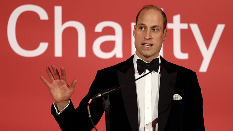 영국의 윌리엄 왕자, 웨일즈 왕자가 2024년 2월 7일 영국 런던 중심에서 열린 OWO에서 열린 런던 항공 구급차 자선 갈라 만찬에서 연설하고 있다. /로이터=연합뉴스 