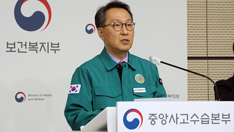 박민수 차관 '제자들에 동조말고 설득해달라'…의대 교수 비판