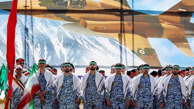 이란, 이스라엘 반격에 대비…병력 대피시키고 상선 호위