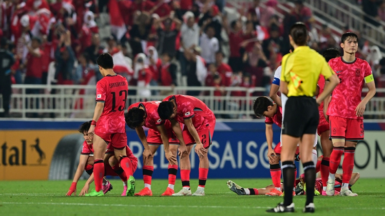 한국축구, 40년 만에 올림픽 출전 불발…인니에 충격패
