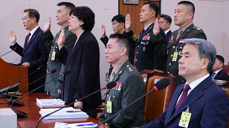 이종섭 '임성근 빼고 이첩한 것 아냐…사단장 기록도 이첩'