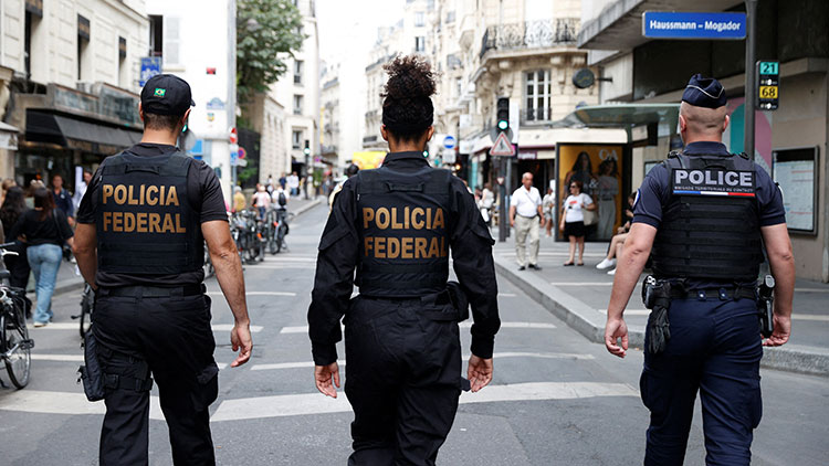 프랑스와 브라질 경찰이 2024 파리 올림픽을 앞두고 파리를 순찰하는 모습. /로이터=연합뉴스 