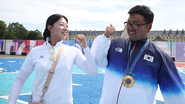 '양궁 3관왕' 김우진·임시현, 대한민국 선수단 남녀 MVP 수상