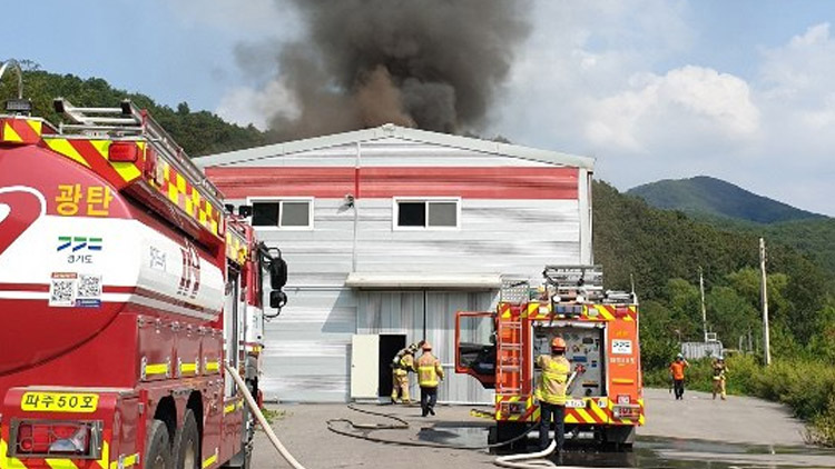 北 오물 풍선으로 화재…파주 창고 330㎡ 태워