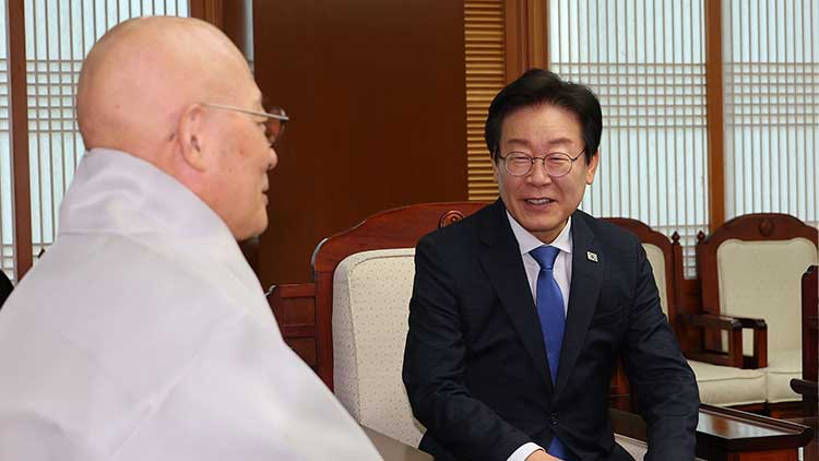 이재명, 불교 이어 내달 2일 기독교 예방…'추석 이후 상황' 의식한 듯