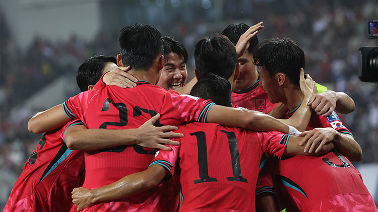 지난 15일 경기도 용인미르스타디움에서 열린 북중미월드컵 아시아 지역 3차 예선 B조 4차전 대한민국 대 이라크의 경기. 이재성 득점 후 선수들이 기뻐하고 있다. /연합뉴스