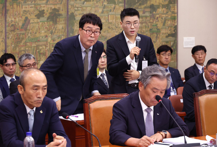 배드민턴협회장 '안세영, 덴마크오픈서 코치진·팀 동료들에 인사 안해'