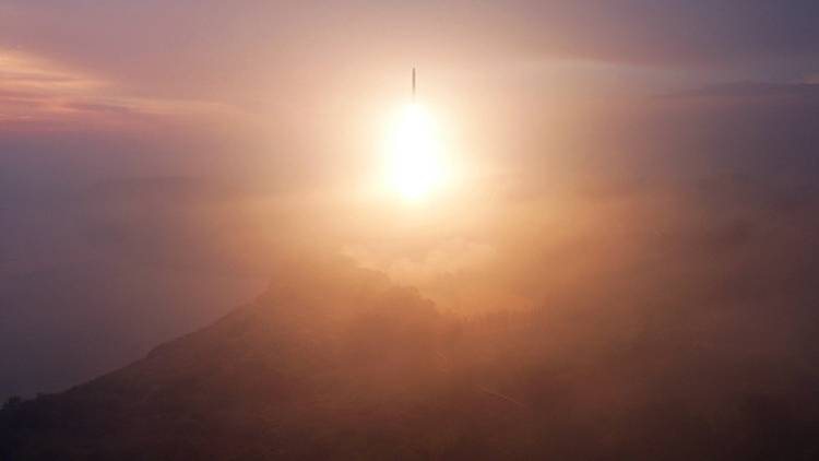 北 ICBM, 美 전역 타격 가능…'신형 고체 연료일 가능성 염두'