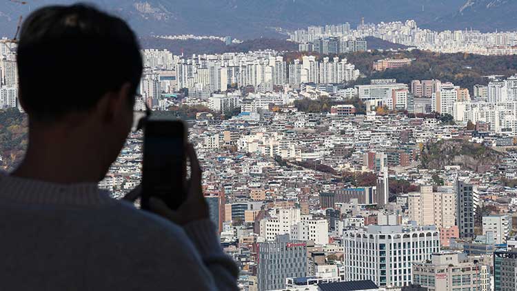 전국 아파트값 반년 만에 하락에도 서울은 상승…'대출 규제로 매수 원동력 하락'