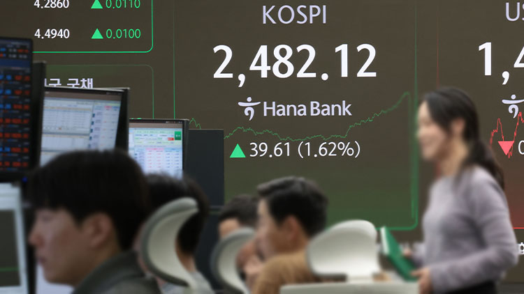 코스피 사흘째 올라 2480선 회복…삼성전자 3.5% 상승