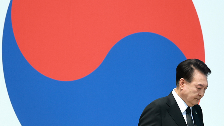 윤석열 대통령에 대한 탄핵소추안이 14일 국회 본회의를 통과했다. 탄핵안이 통과되면서 국정운영은 권한대행 체제로 전환된다./연합뉴스