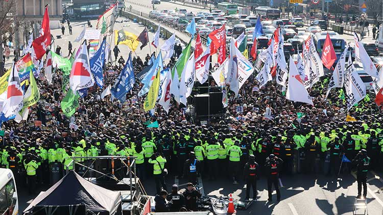 與 '민노총 공권력 유린, 무관용 대처해야'…이호영 대행에 '강력 처벌' 촉구