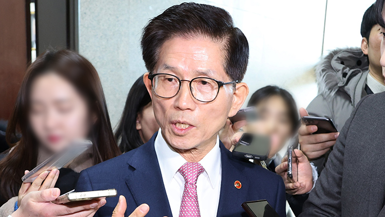 김문수 고용노동부 장관 /연합뉴스 