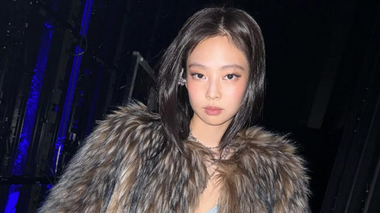 블랙핑크 제니 1집 英 앨범 차트 3위로 진입…수록곡 3곡 '톱 100'