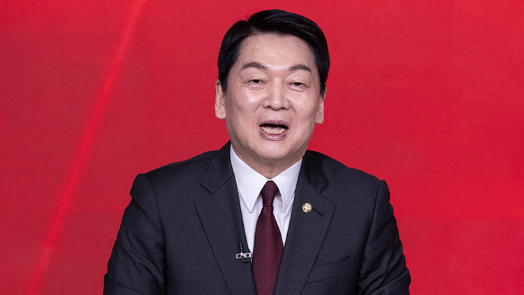 국민의힘 제21대 대선 후보자 1차 경선 토론회에서 발언하는 안철수 후보/연합뉴스