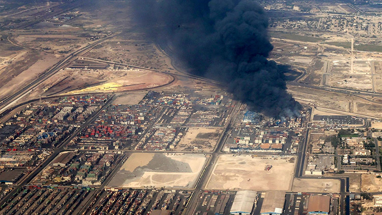 현지시간 27일 반다르압바스의 샤히드라자이 항구에서 발생한 폭발 사고 /AFP=연합뉴스