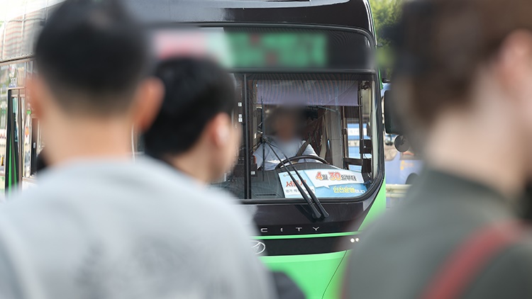 노사 협상 결렬에 속도 늦춘 서울버스…통상임금  개편 놓고 '줄다리기'