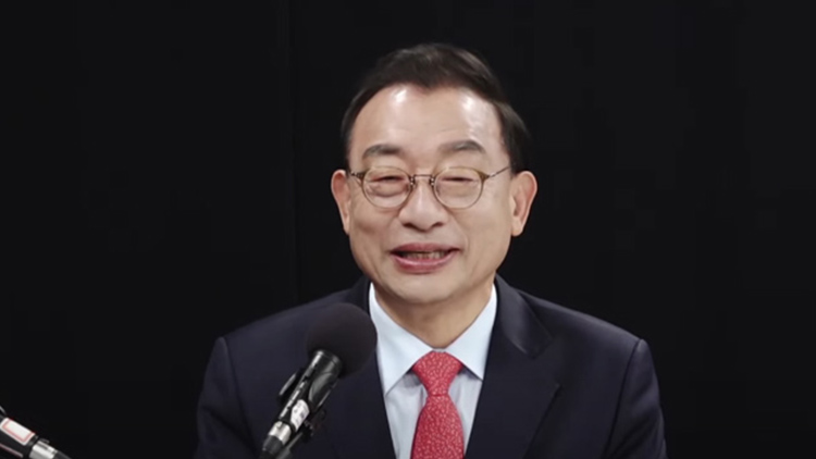 TV조선 유튜브 '강펀치'에 출연한 이정현 전 새누리당(국민의힘 전신) 대표