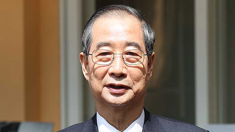 국민의힘에 입당한 한덕수 대통령선거 예비후보 /연합뉴스