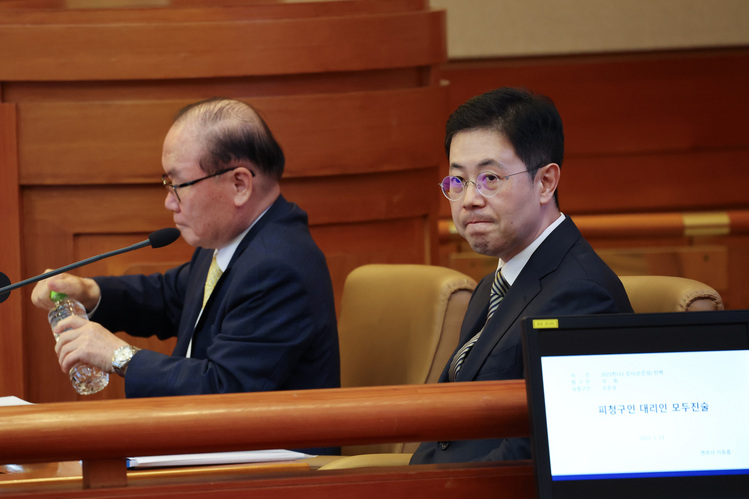 손준성 대구고검 차장(검사장)이 13일 서울 종로구 헌법재판소에서 열린 고발사주 의혹 탄핵심판 첫 정식 변론기일에 출석해 있다.  /공동취재