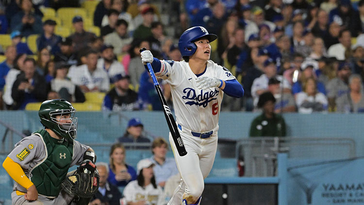 LA 다저스 김헤성이 애슬레틱스와 홈 경기에서 홈런을 치는 모습 /AP=연합뉴스