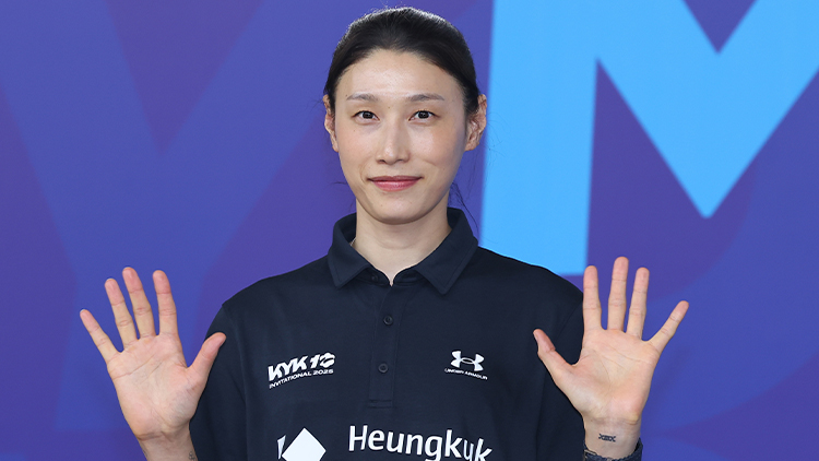 "은퇴식 그만하고 싶어" 김연경의 '진짜' 라스트댄스…세계올스타 총출동