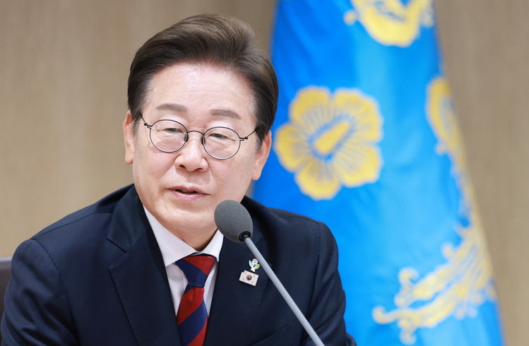 이재명 대통령이 5일 서울 용산 대통령실 청사에서 열린 국무회의에서 발언하고 있다.  /대통령실통신사진기자단