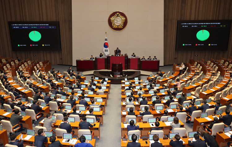 5일 국회 본회의에서 채해병 특검법이 통과되고 있다. /연합뉴스