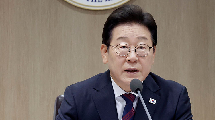 이재명 대통령이 5일 서울 용산 대통령실 청사에서 열린 국무회의에서 발언하고 있다. /연합뉴스