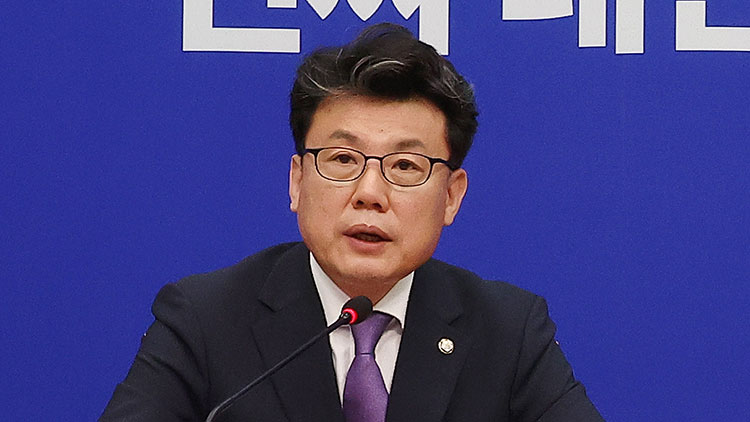 더불어민주당 진성준 정책위의장 /연합뉴스